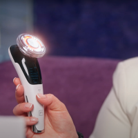 Набор портативная дарсонваль Medica+ Darsoline 7.0 + Микротоковый RF Lifting Массажер для лица Skin Lifting 7.0 White